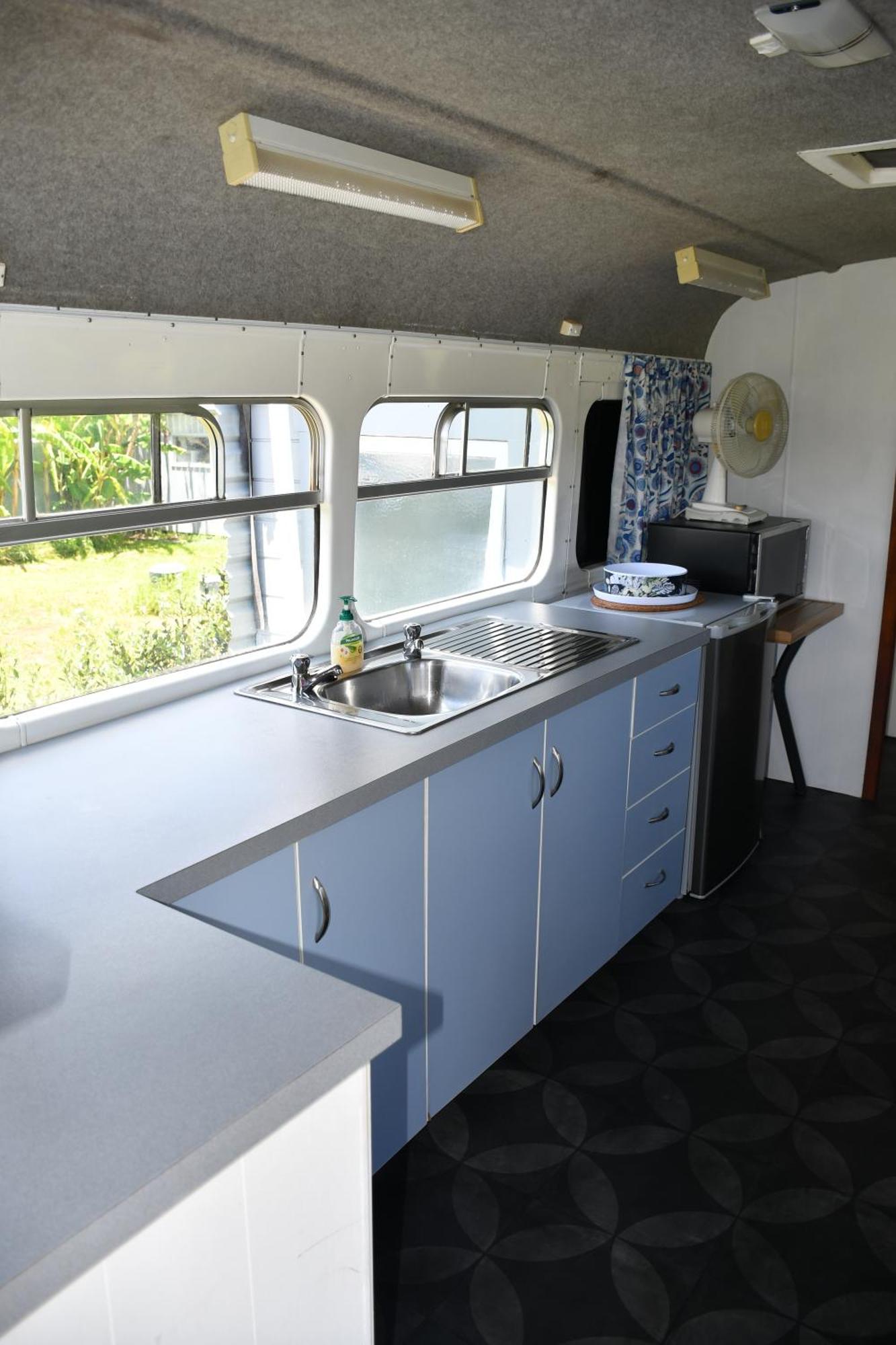 Evi The School Bus At Oromahoe Downs Farm Puketona Bagian luar foto